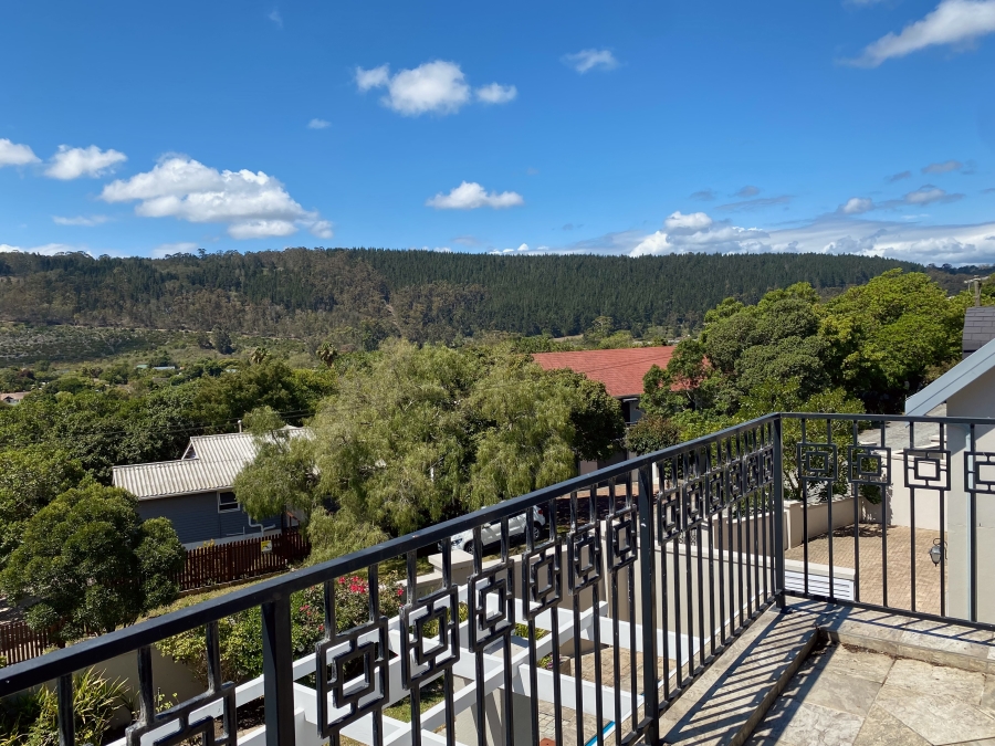 5 Bedroom Property for Sale in Sedgefield Central Western Cape